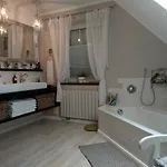 בית אירוח Luana's White
