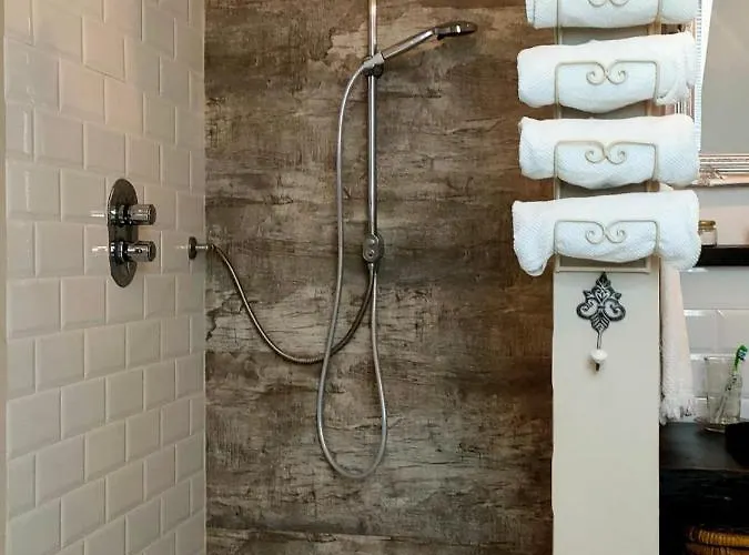 Luana's White * Surwold